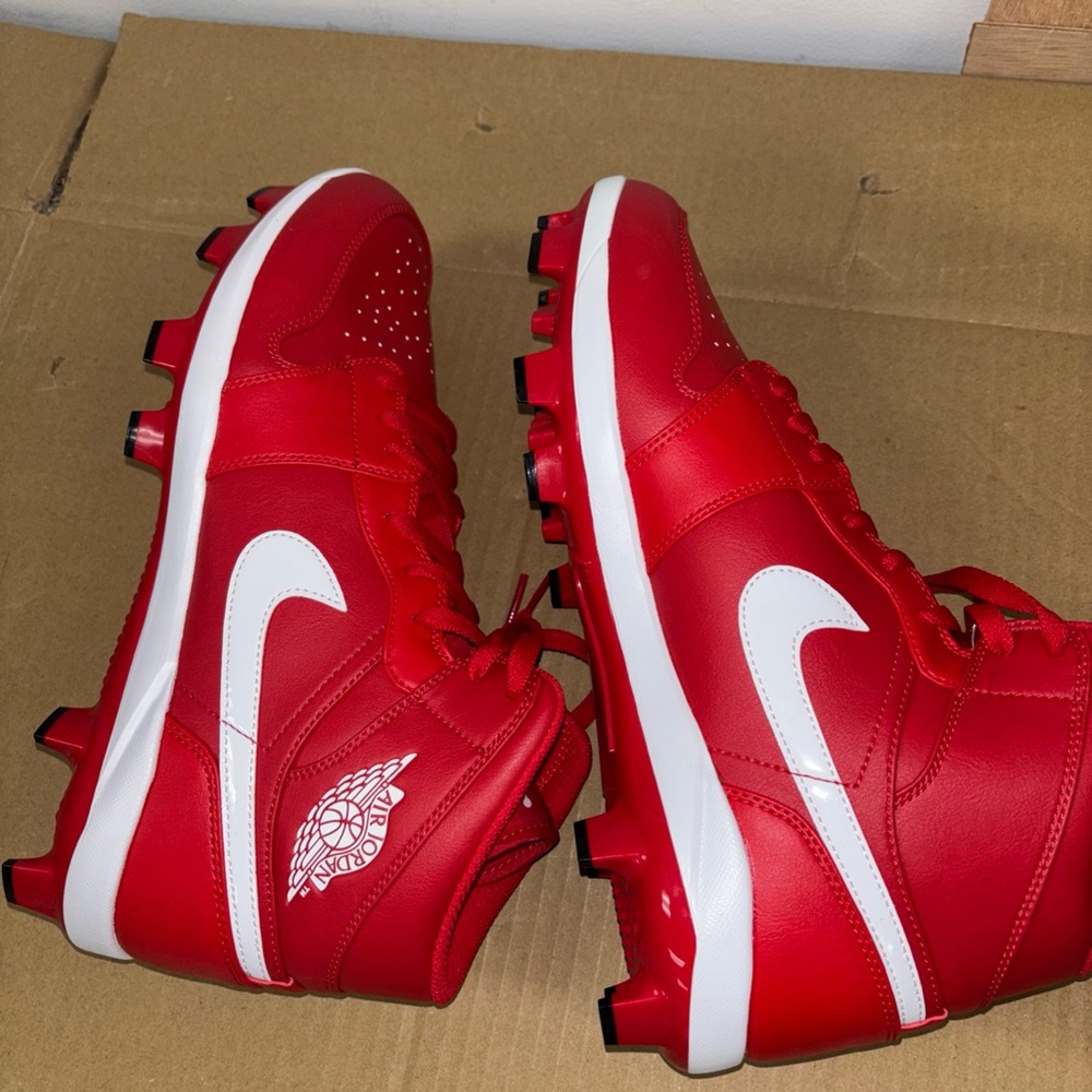 Nike Air Jordan 1 Retro MCS University Red and White Sneakers size 8.5 - Picture 2 of 5